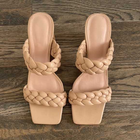 Braided Sandal Block Heel Nude​​​​​​​​​​​​ - Picture 2 of 8